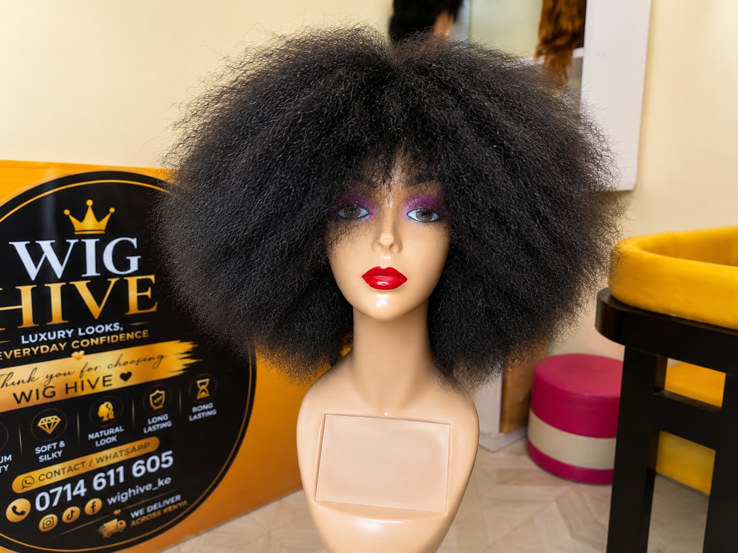 Miss Lora Wig
